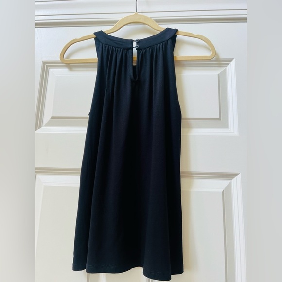 Beautiful Cache size small black sleeveless top with beading - Picture 4 of 4